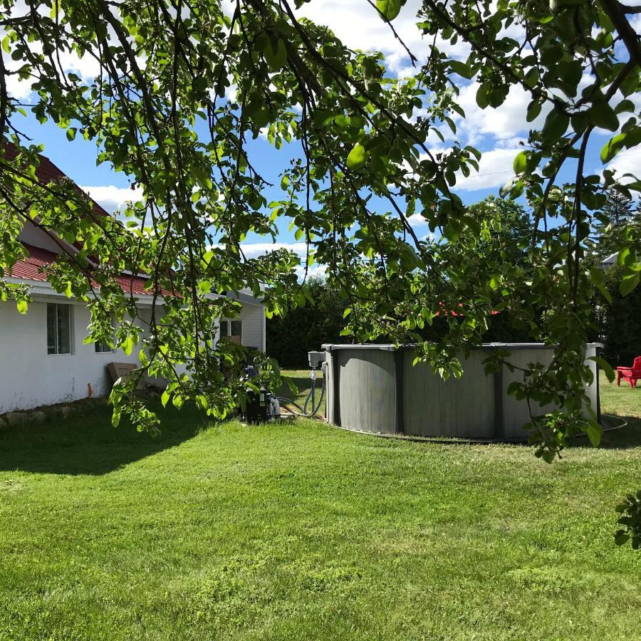 La Maison Du Village, Spa Shawinigan Kültér fotó