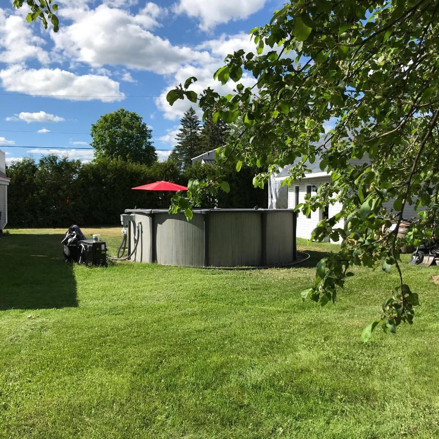 La Maison Du Village, Spa Shawinigan Kültér fotó